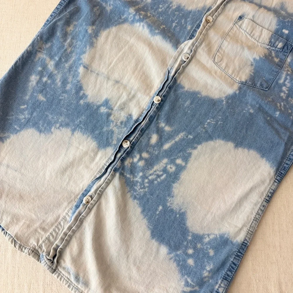 PacSun Mens Medium Bleached Denim Sleeveless‎ Button Down Shirt Blue Tie Dye